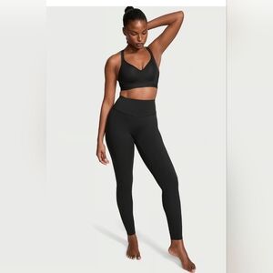 Leggings- Victoria's secret VSX Elevate XL--New with tags
